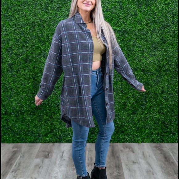 Zenana Shacket - Picture 2 of 4